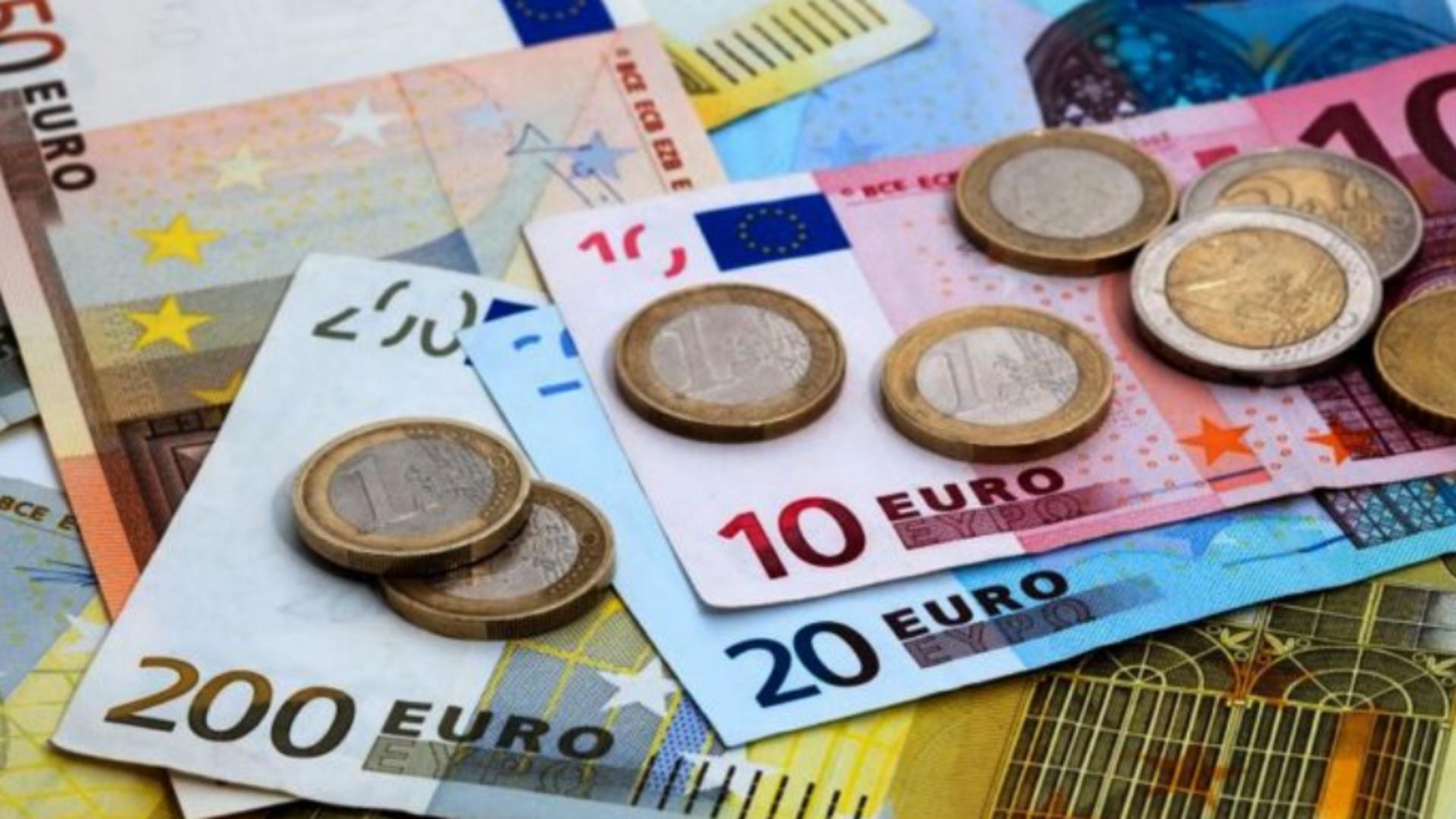 Eurobarometru: 75% dintre romani sunt in favoarea introducerii monedei euro
