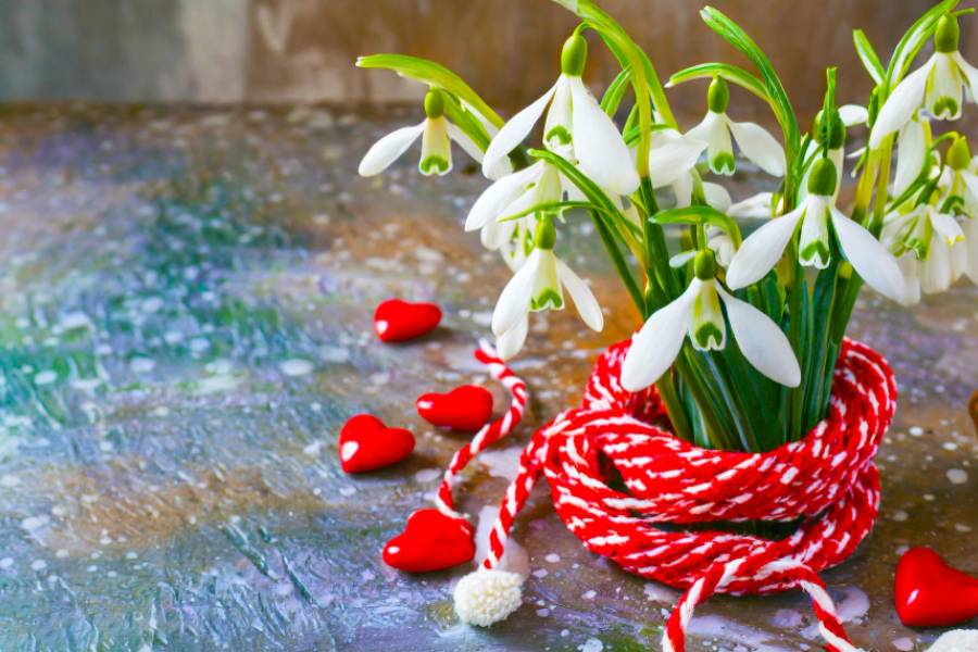 1 Martie si martisorul: ziua in care primavara prinde din nou curaj